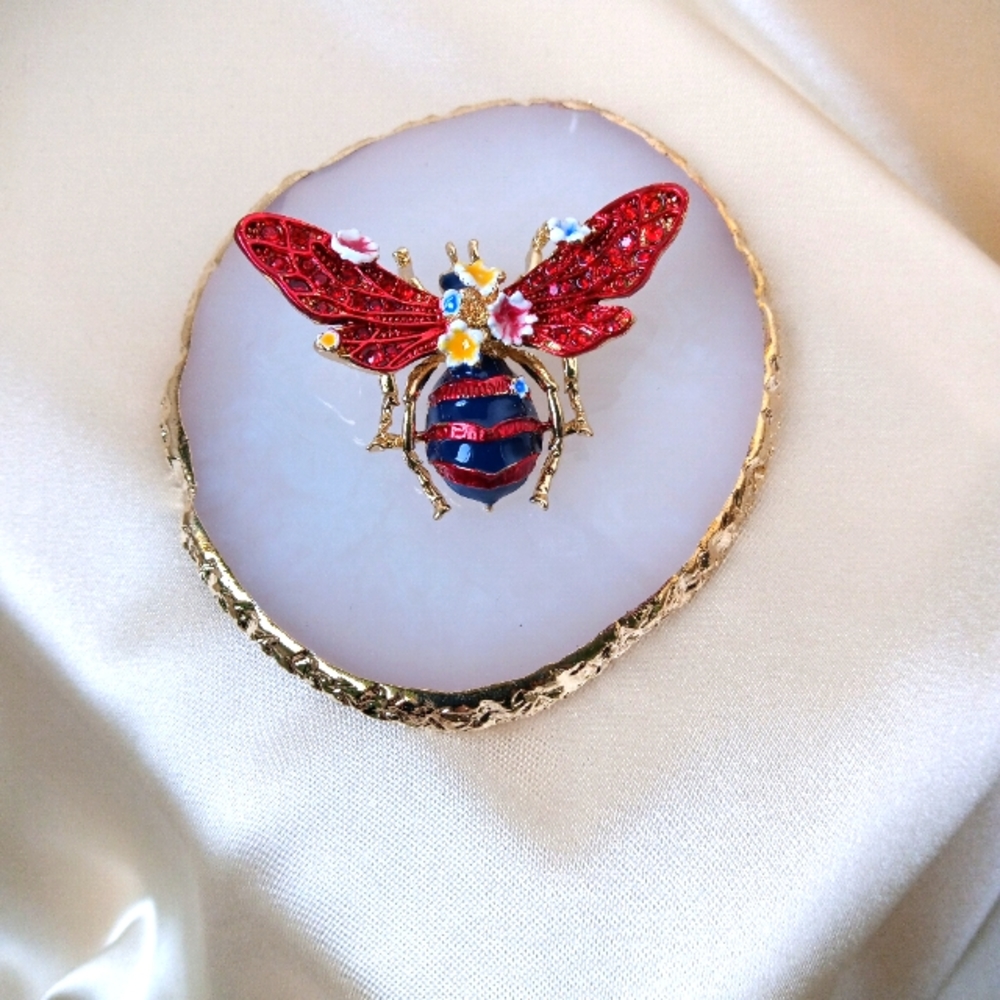 Enamel bee Brooch